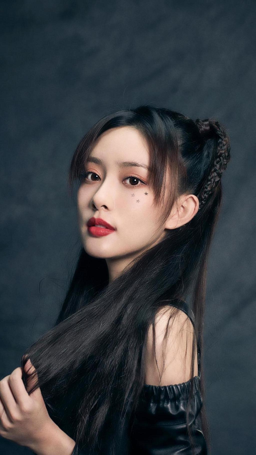 孟子义时尚气质诱人写真