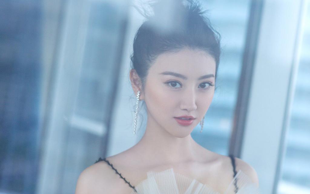 大美人景甜时尚气质写真