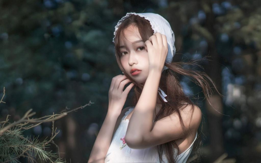 清纯养眼的森系女孩唯美写真