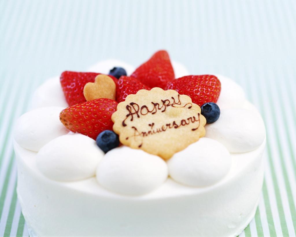 看起来很好的的草莓蛋糕