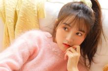 超级粉嫩美少女甜美居家私房写真