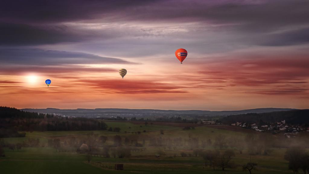 飞行中的热气球