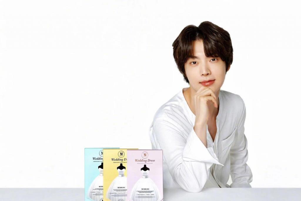 安宰贤帅气休闲写真