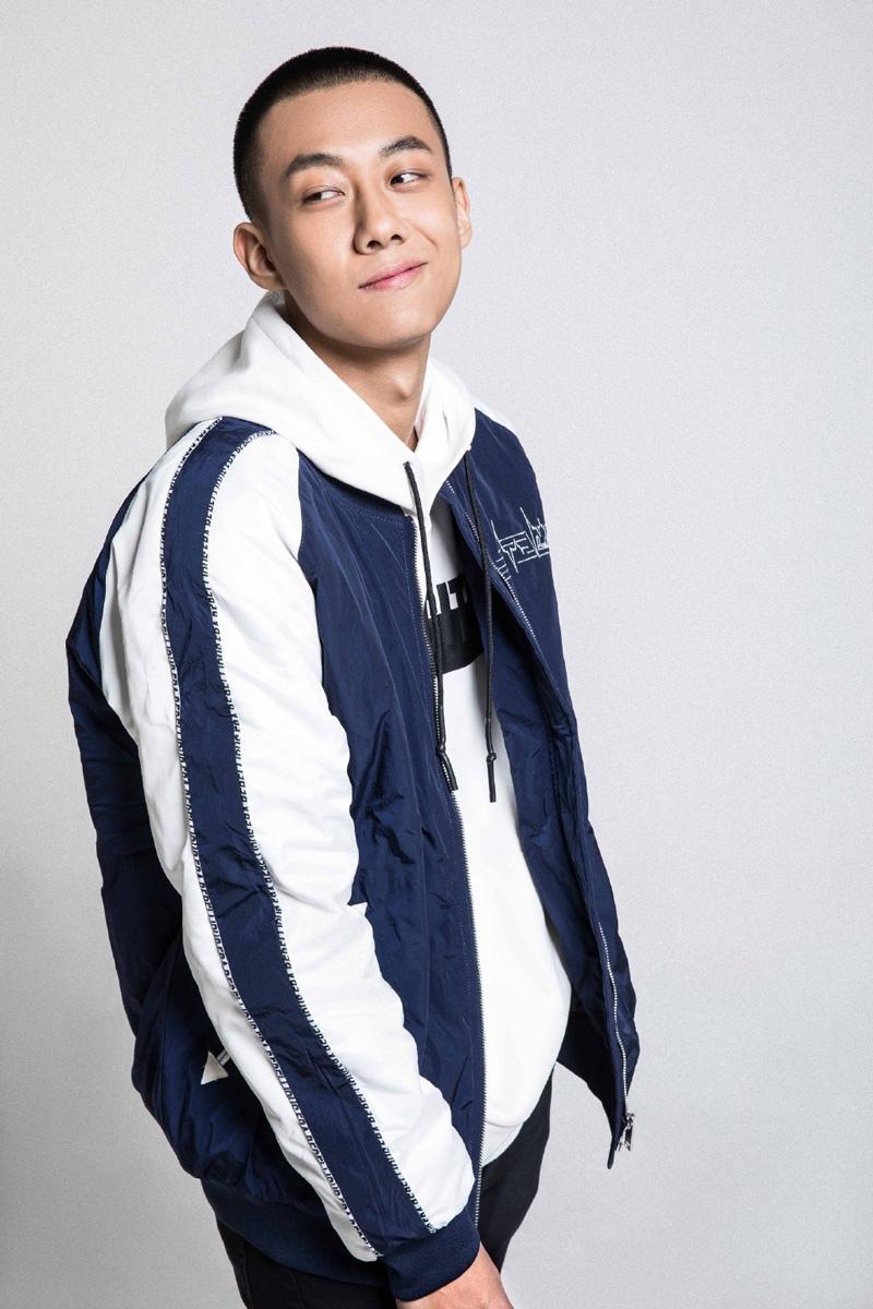 高至霆时尚休闲风写真