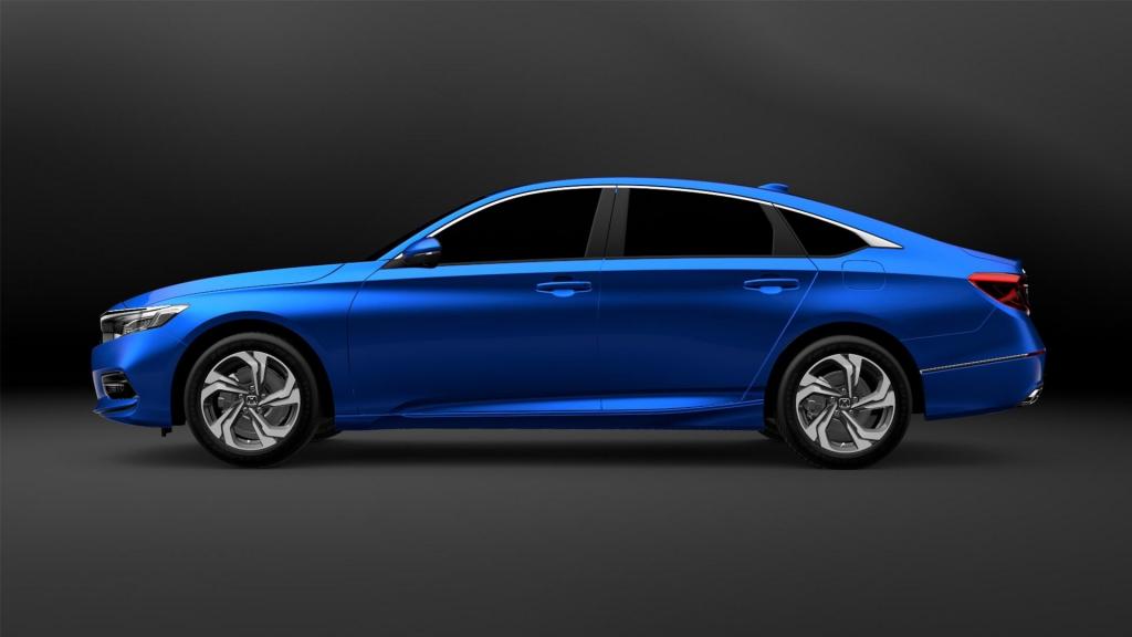 蓝色广汽Honda第十代雅阁极光汽车