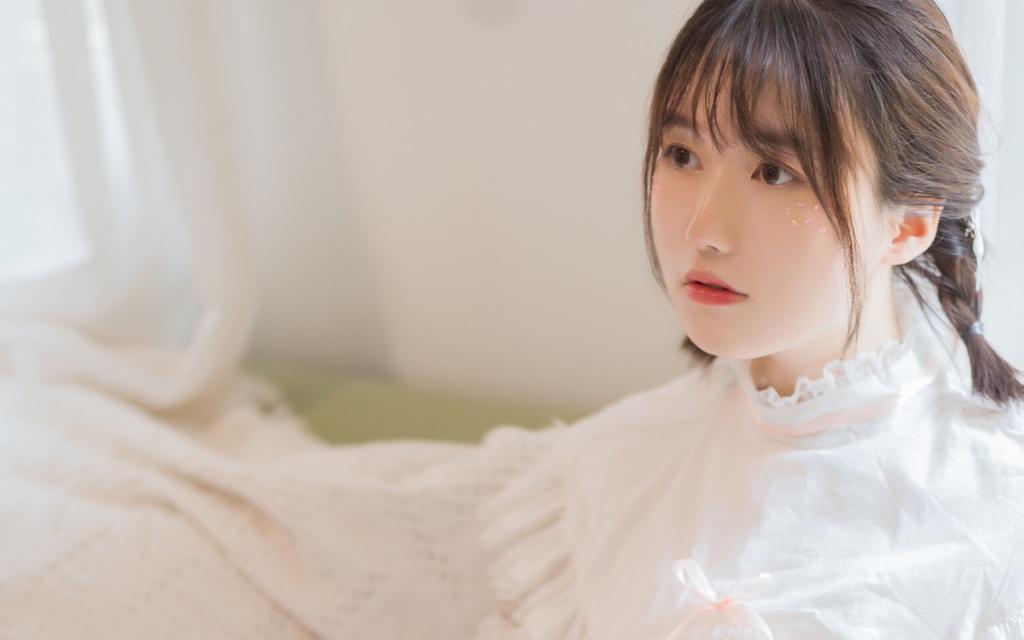 甜美清纯美女唯美写真