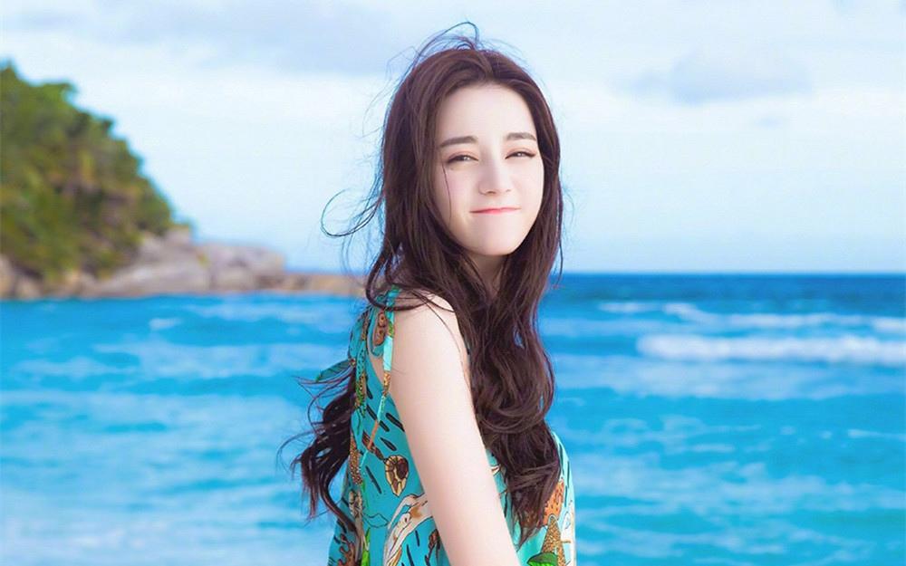 清新美丽的迪丽热巴