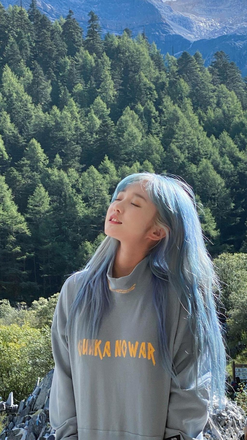 甜美乖巧美女小清新迷人写真