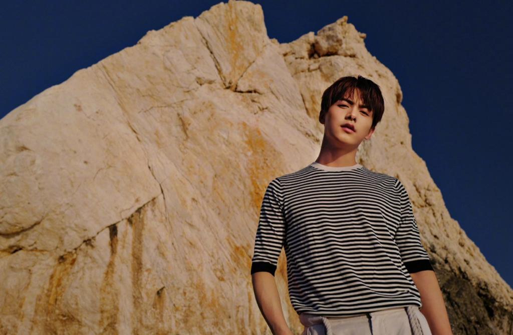 马天宇休闲帅气旅拍写真