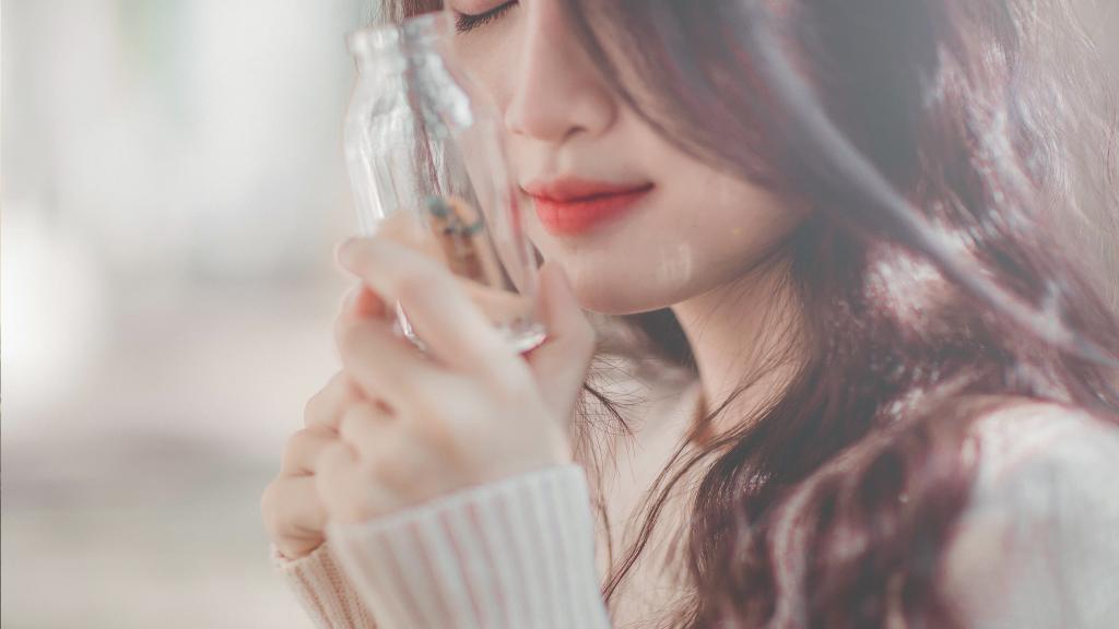 秀雅绝俗的美女