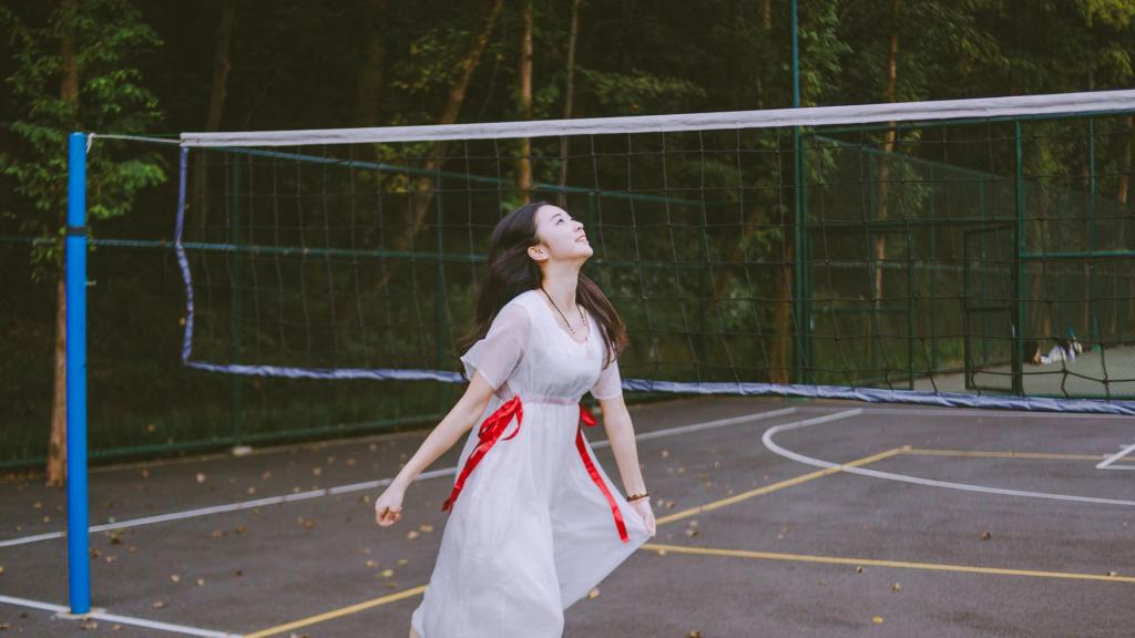 女人如水 美丽而温柔