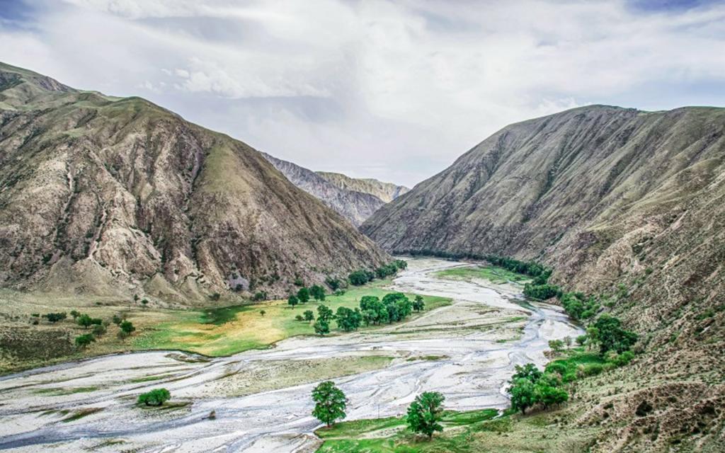 新疆克尔古提峡谷