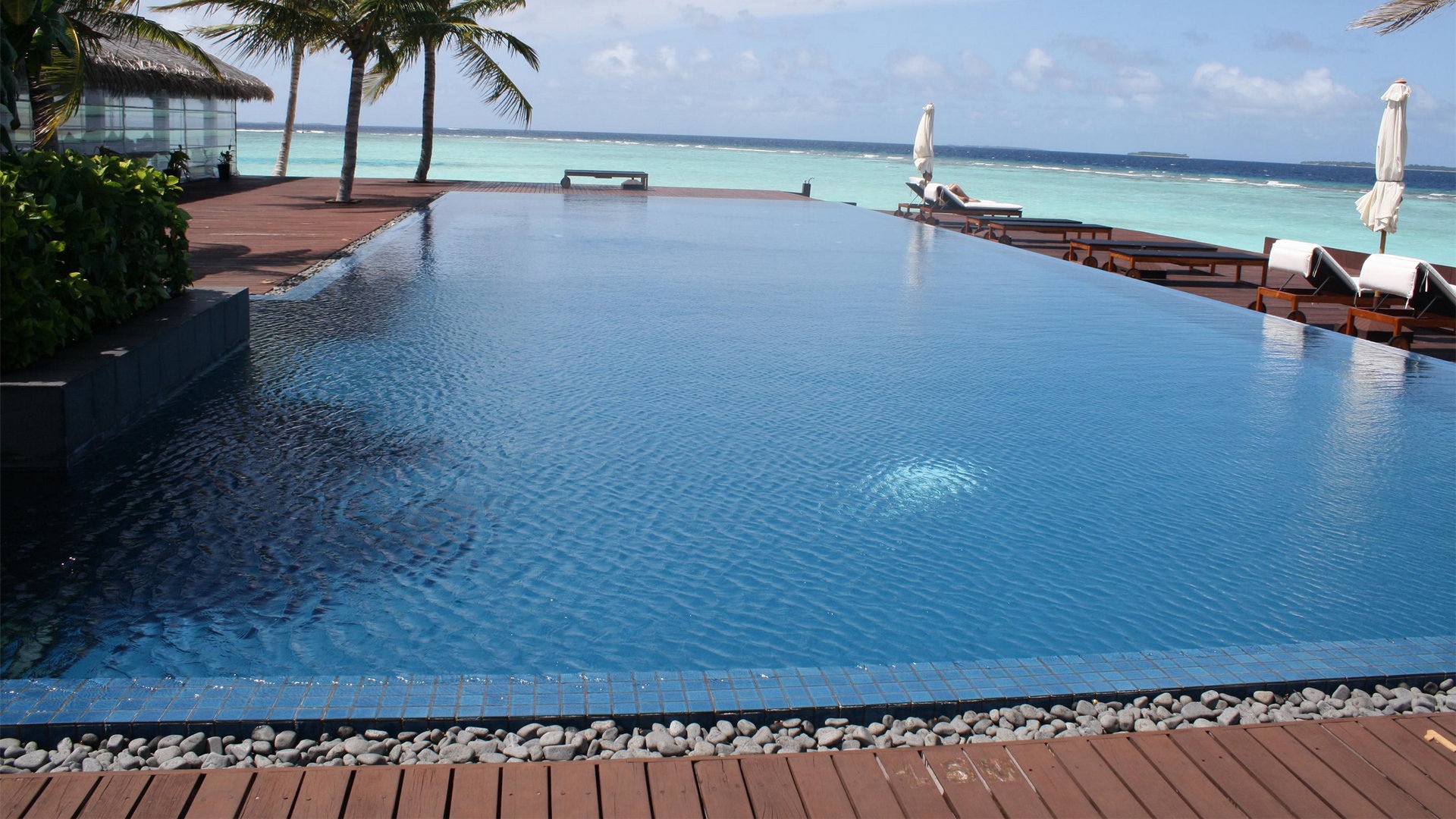 清澈的游泳池,高清图片,电脑桌面-壁纸族