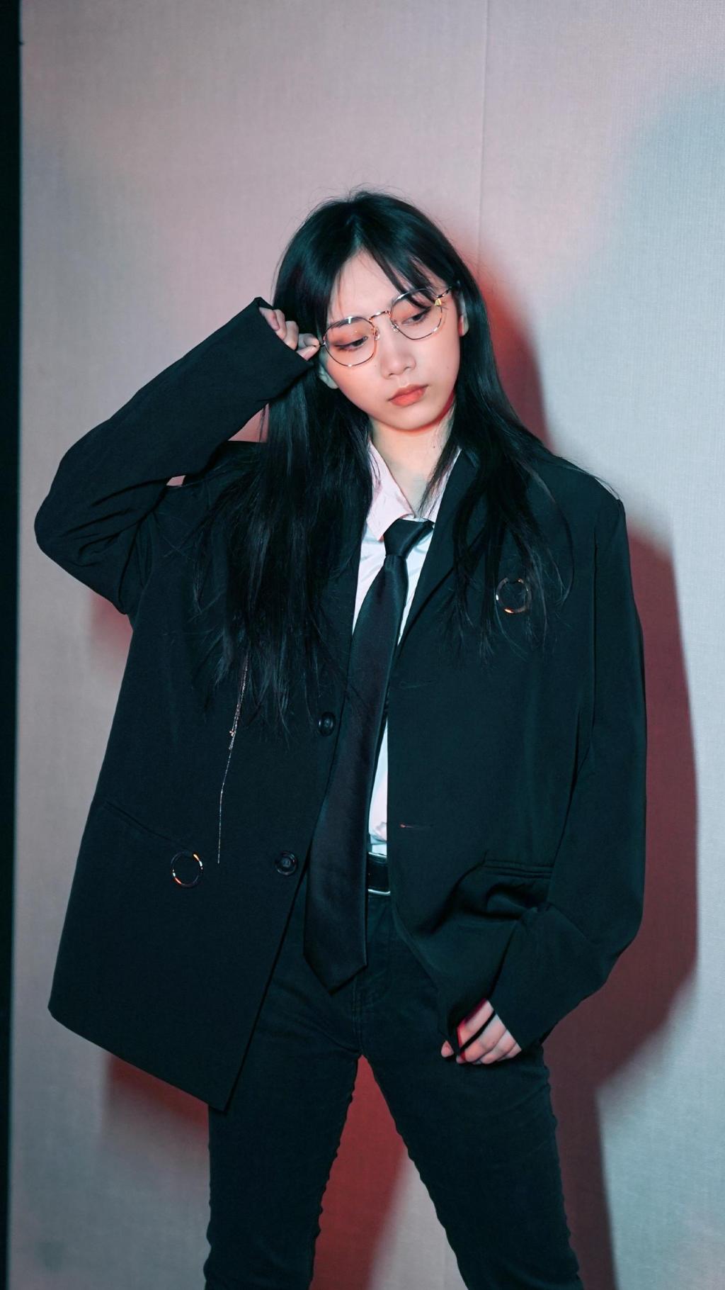 帅气女神苏芮琪飒气高清锁屏