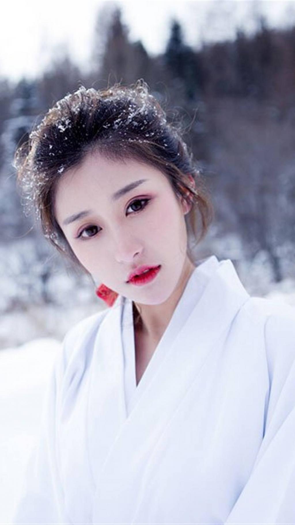 和风雪地清纯美女写真
