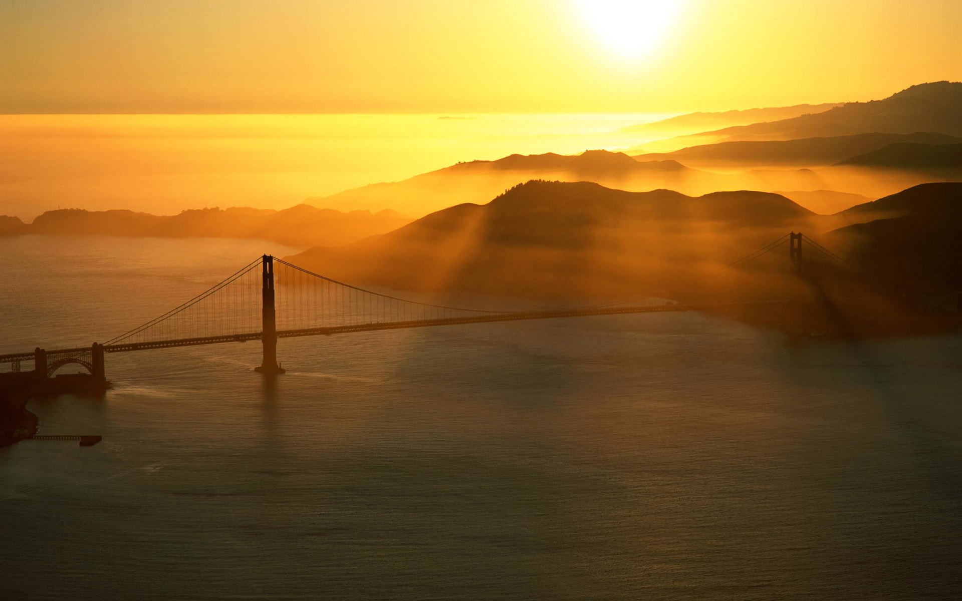 日出东海落西山