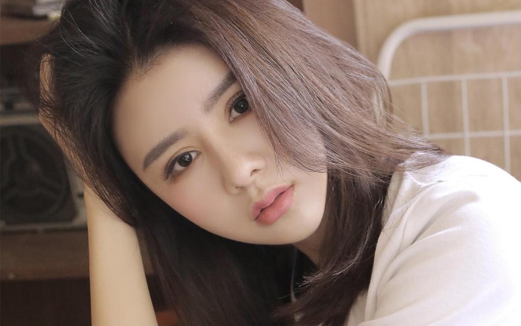 清纯美女休闲运动装小清新唯美迷人写真