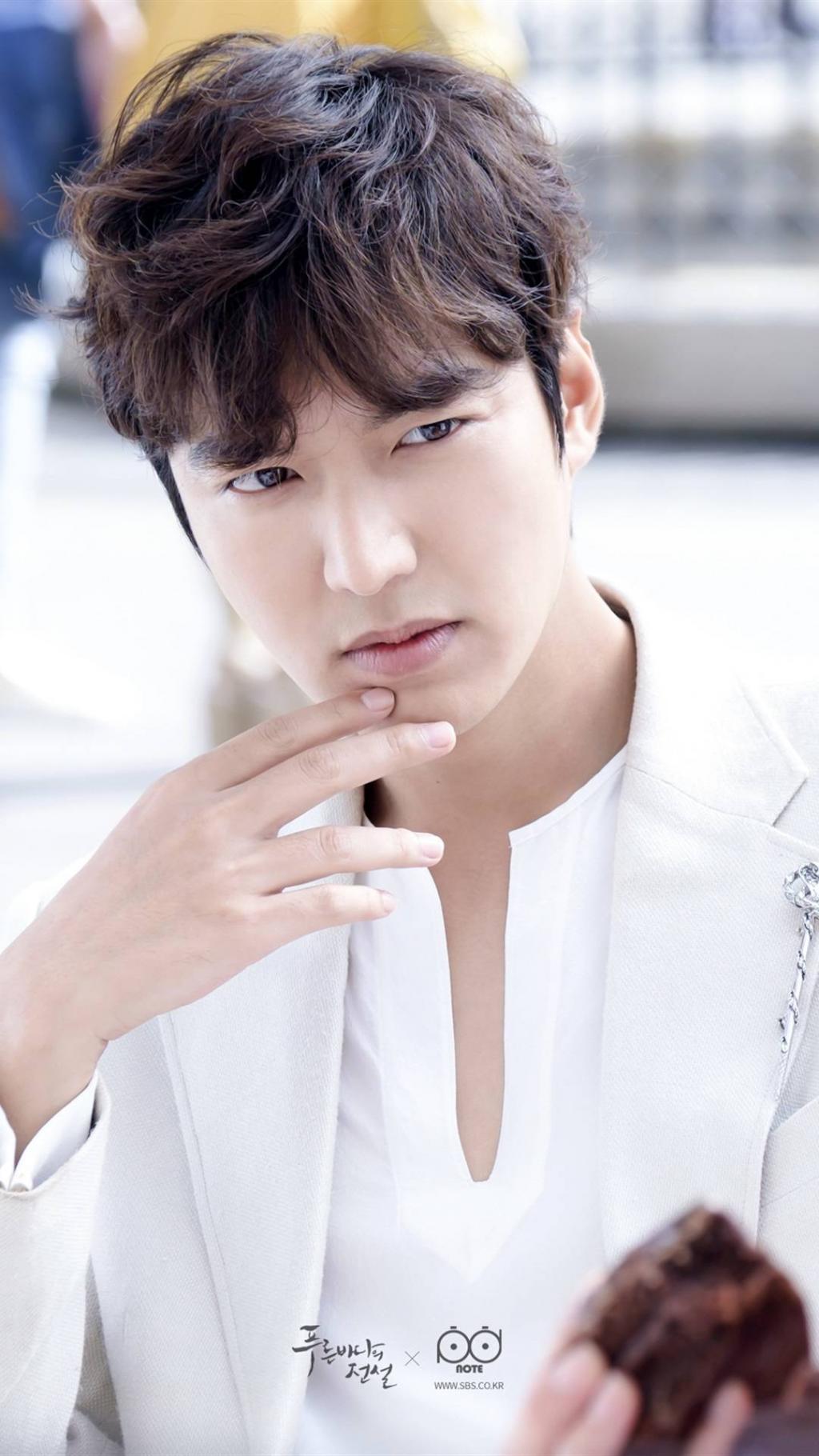 韩剧蓝色大海的传说李敏镐剧照