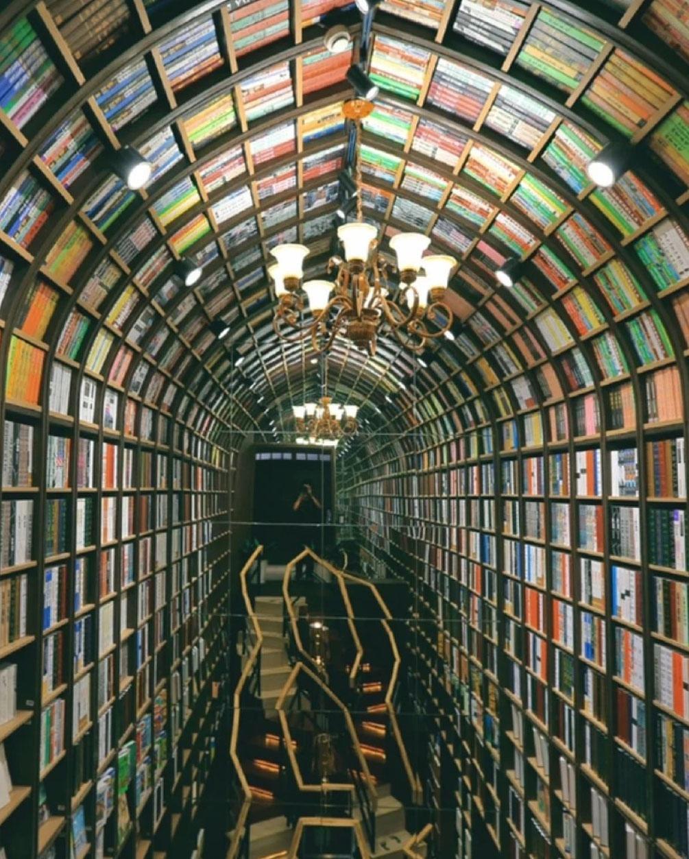 成都“网红书店”钟书阁