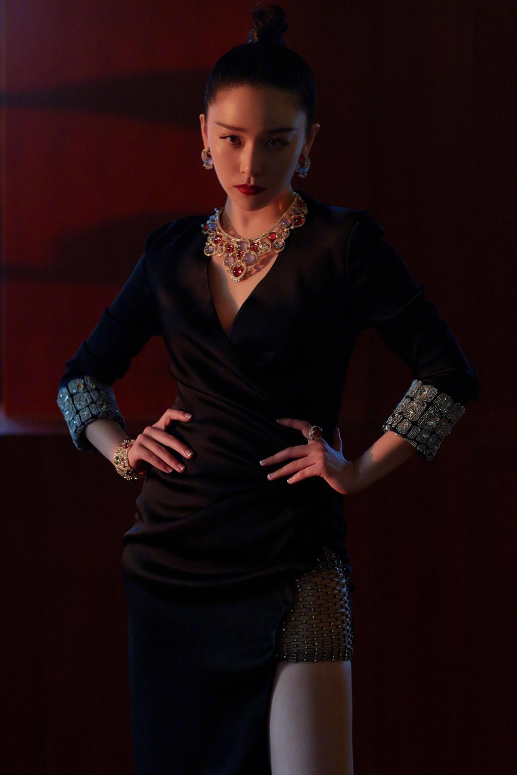 性感迷人女神阚清子气质写真