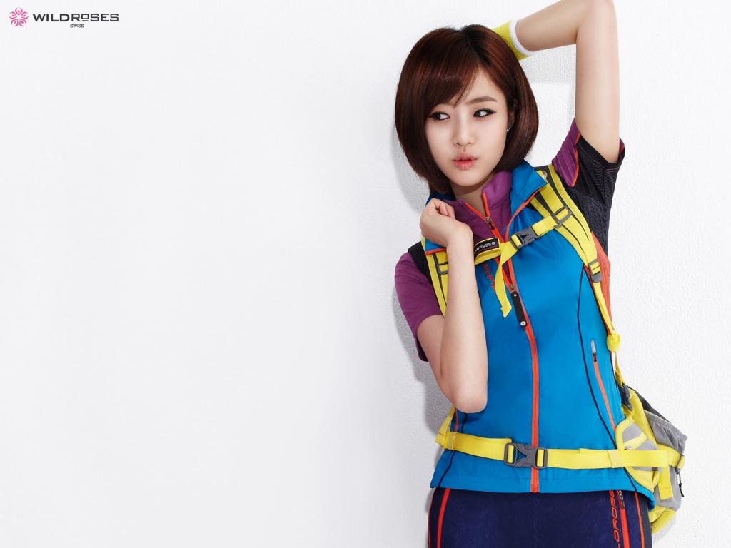 韩国T-ara组合美女代言Wild Roses