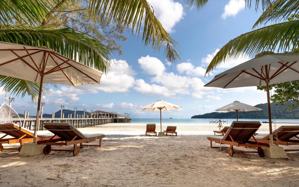 夏日清凉美丽沙滩