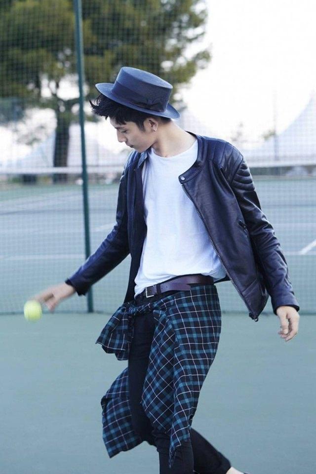 男神井柏然黑色系写真