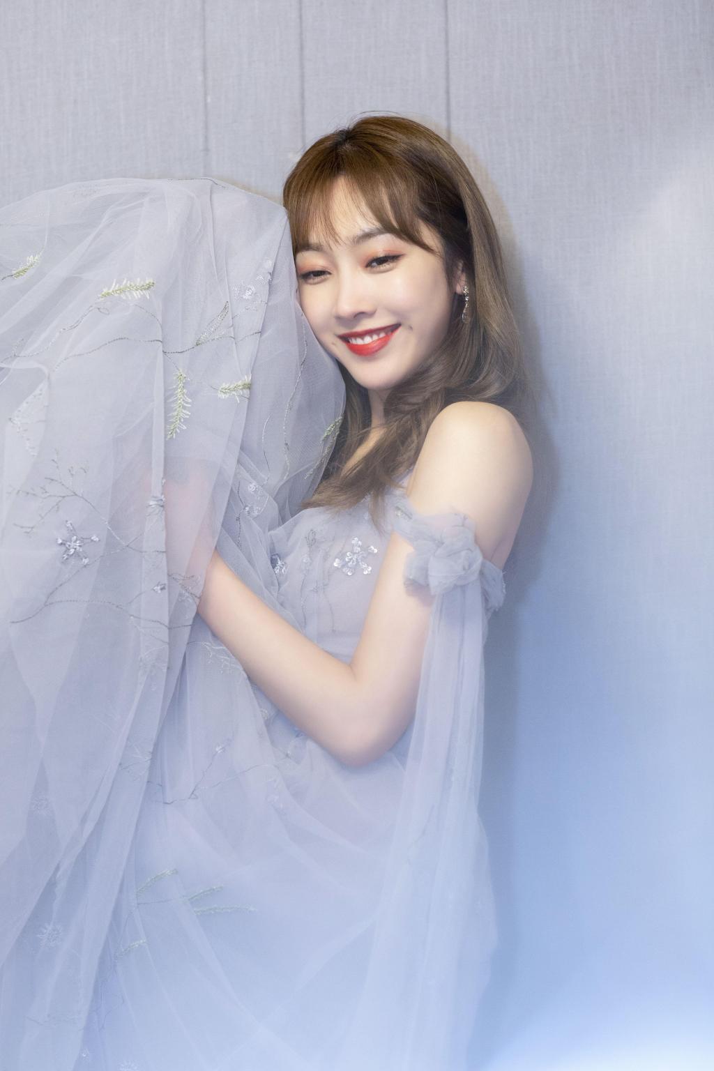 宣璐蜜糖雪花裙梦幻写真