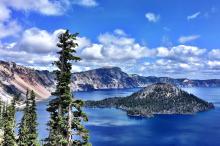 神奇的火山湖风景