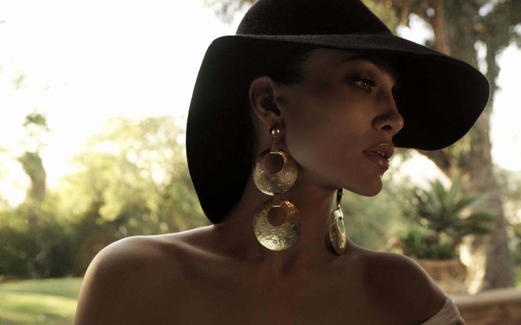 性感超大宽屏模特