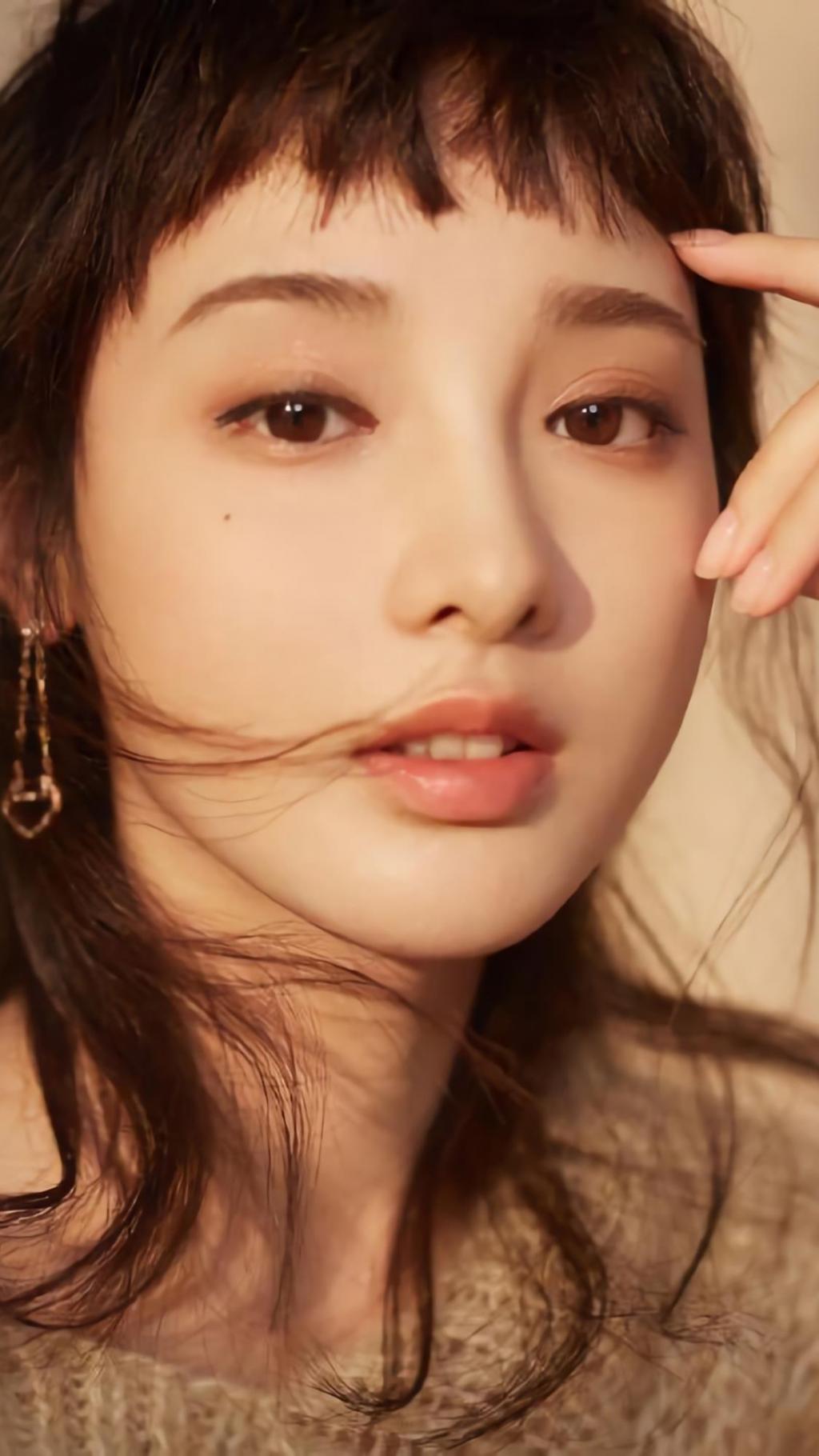 彭小苒时尚休闲甜美迷人写真