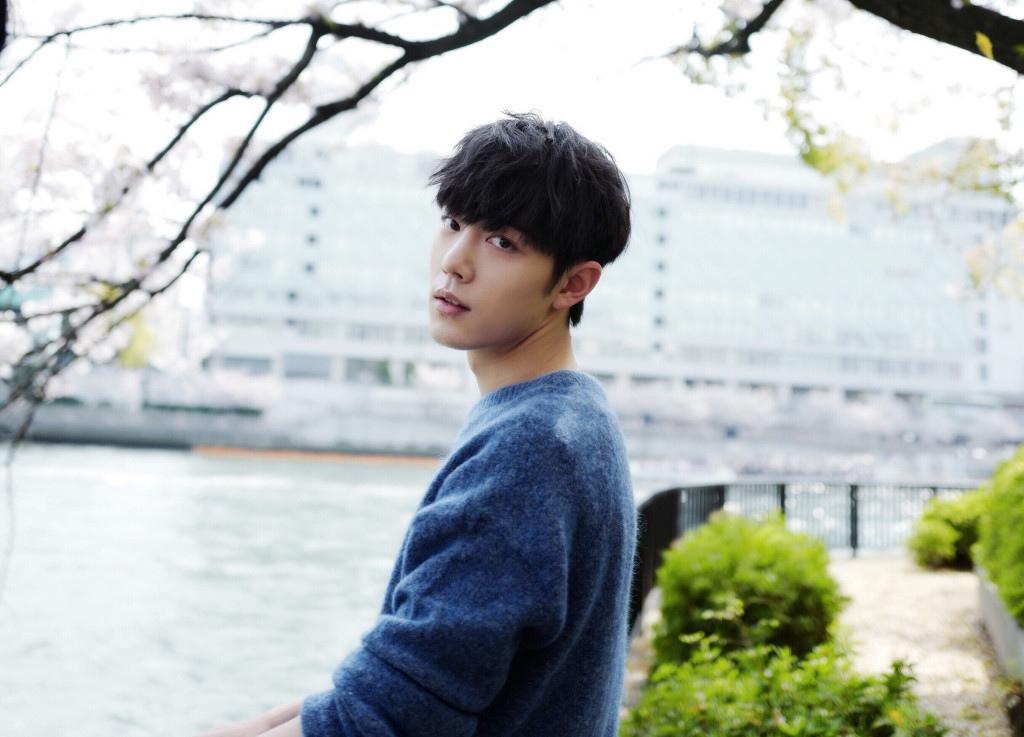 干净帅气的肖战