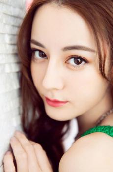 迪丽热巴清新写真