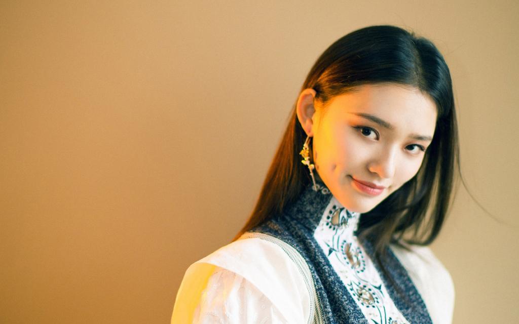 灵气清纯气质女星林允写真