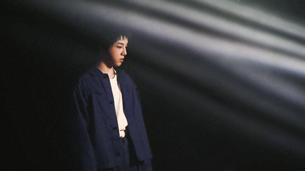 青春少年华晨宇帅气写真