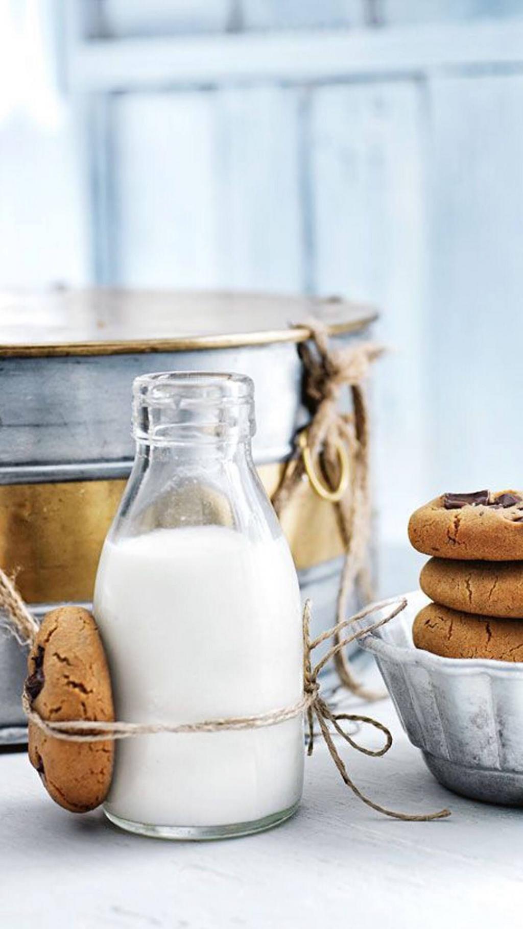 牛奶瓶子静物摄影