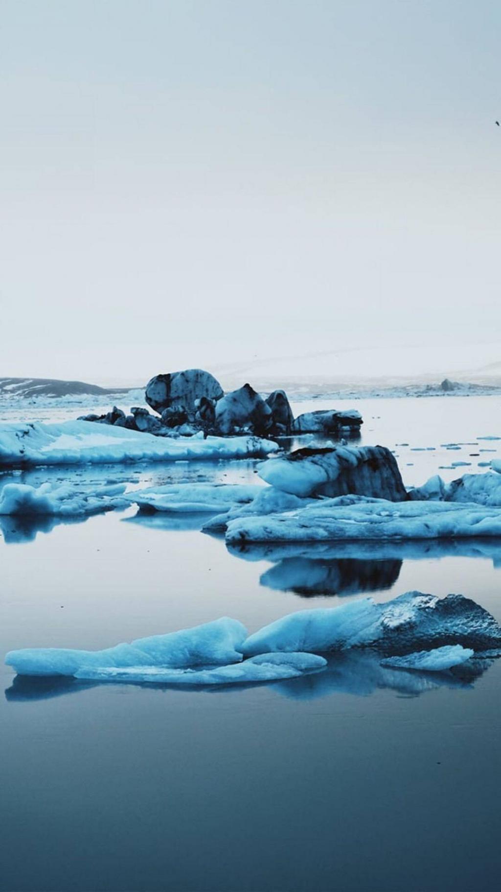 白色雪地风景唯美图片