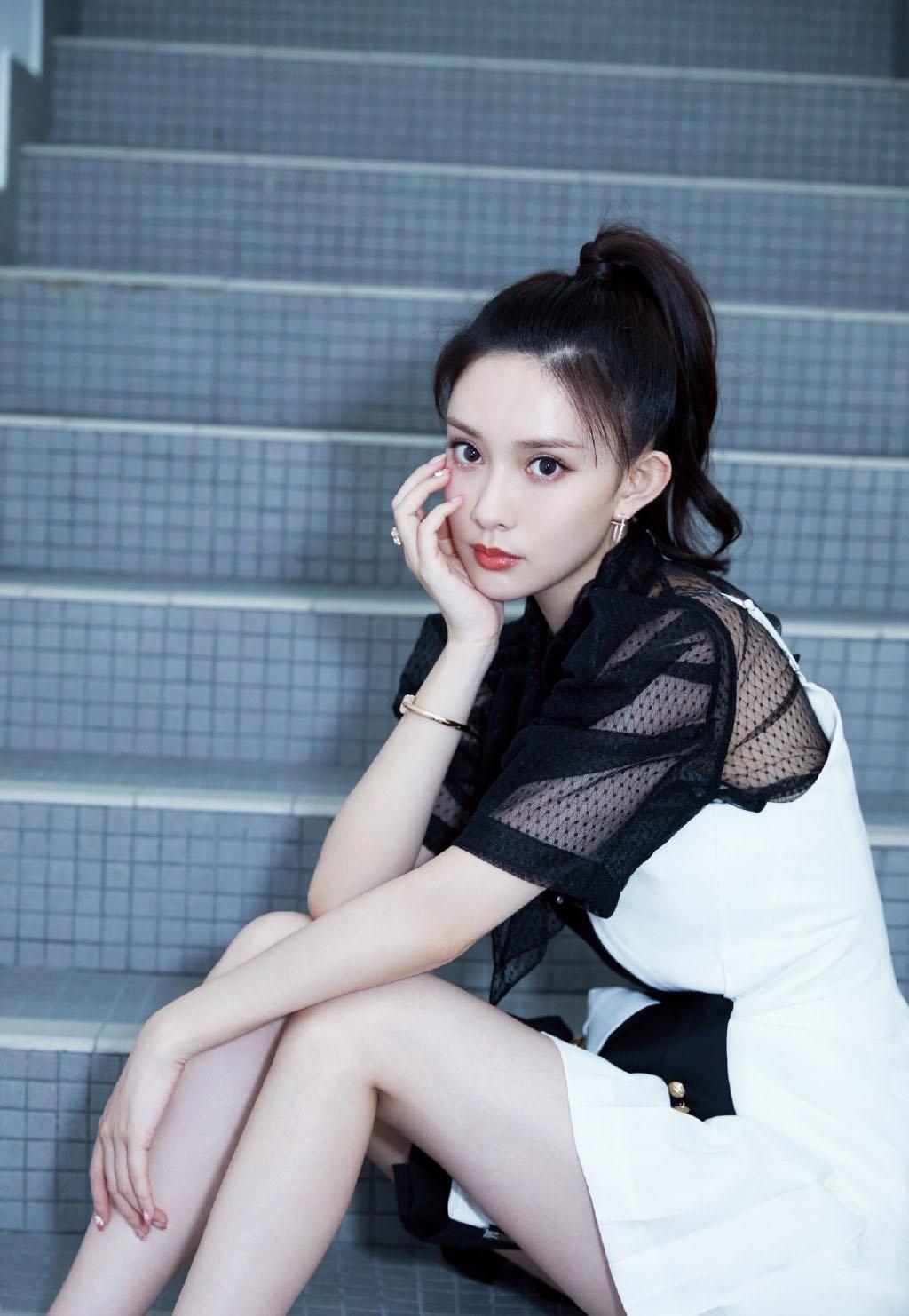 孟子义时尚拼接连衣裙性感写真