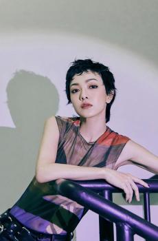 时尚霸气迷人女神郭采洁性感迷人短发写真-1