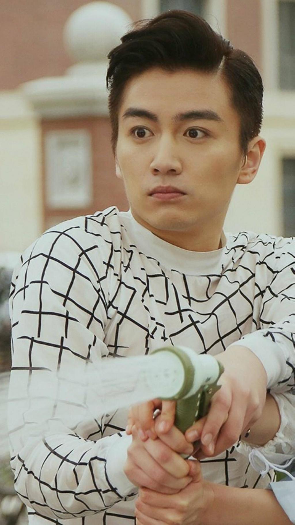 云巅之上电视剧剧照手