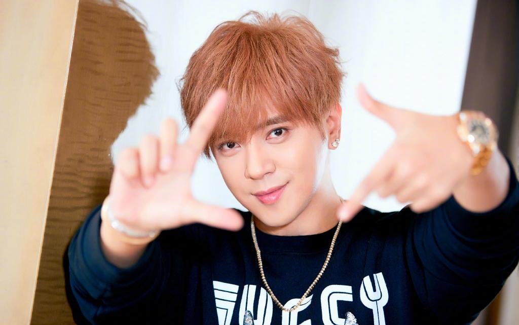 罗志祥帅气个性写真