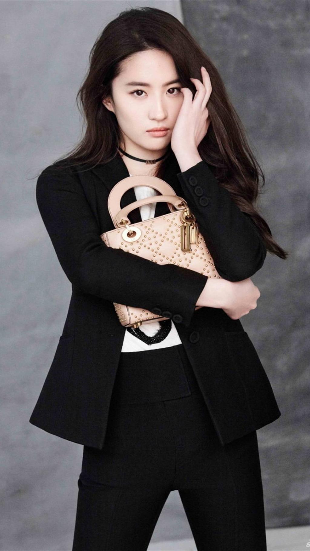 刘亦菲最新代言写真