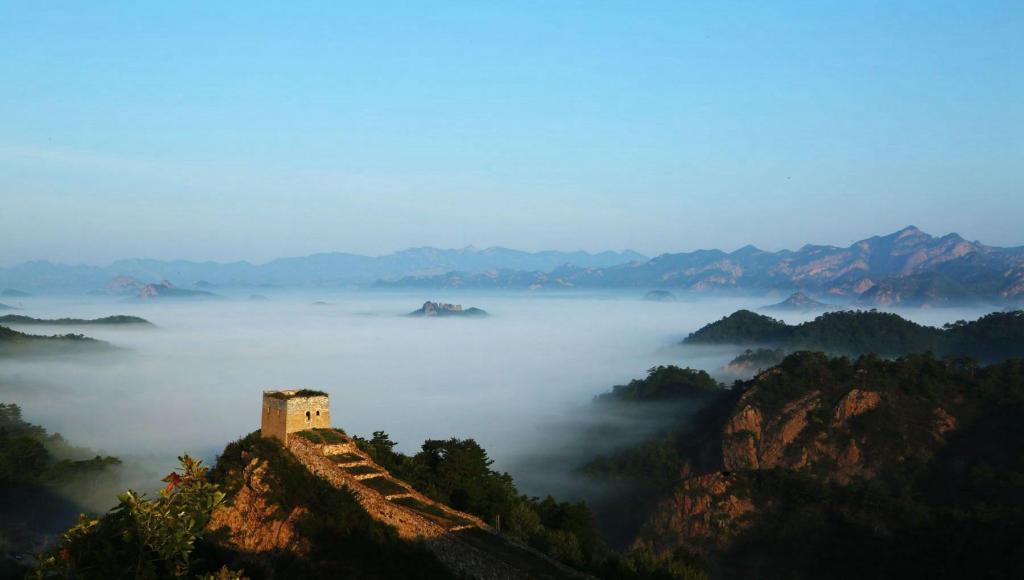 朦胧迷人的云雾风景