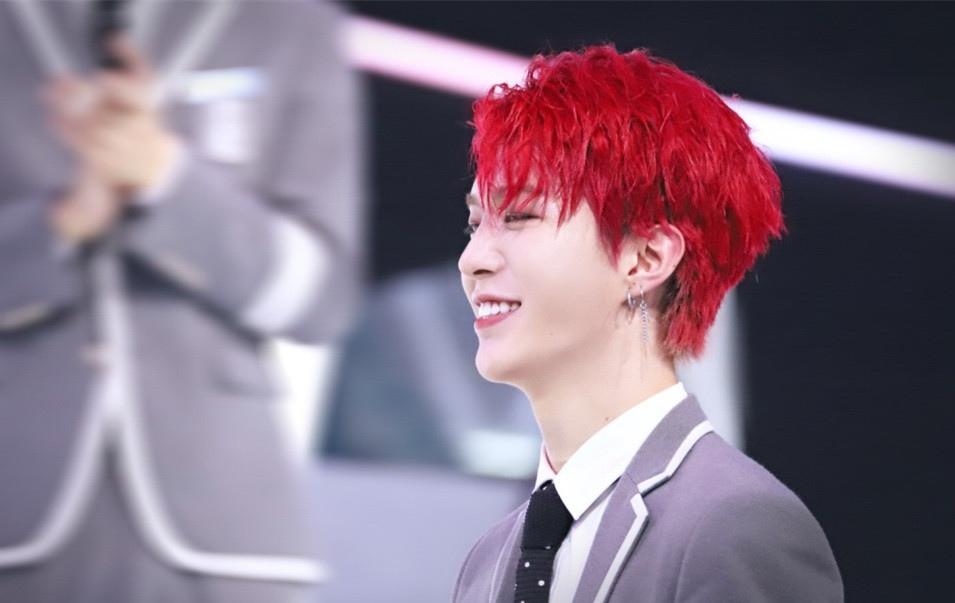 帅气偶像范丞丞