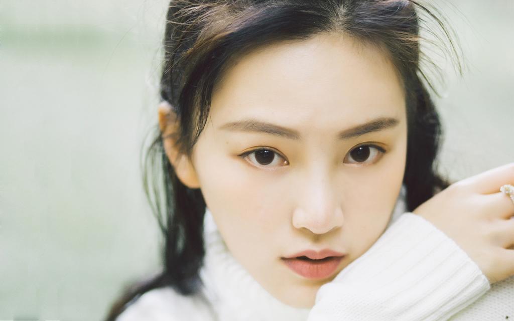 武大美女校花黄灿灿