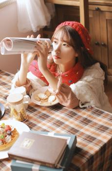 甜美文艺日系美女居家写真-2