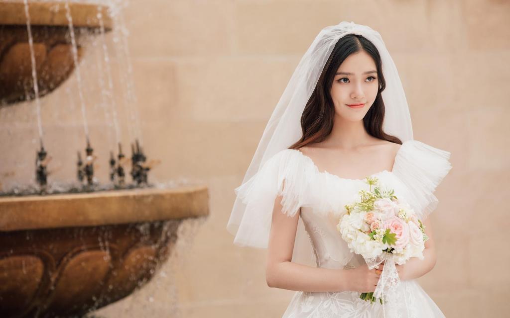 气质女神林允时尚婚纱户外写真