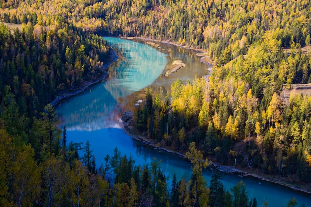 美丽的阿勒泰喀纳斯湖