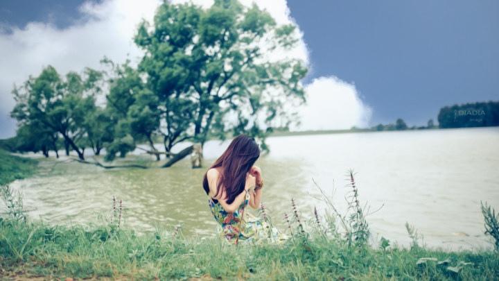 夏日清凉美女户外写真