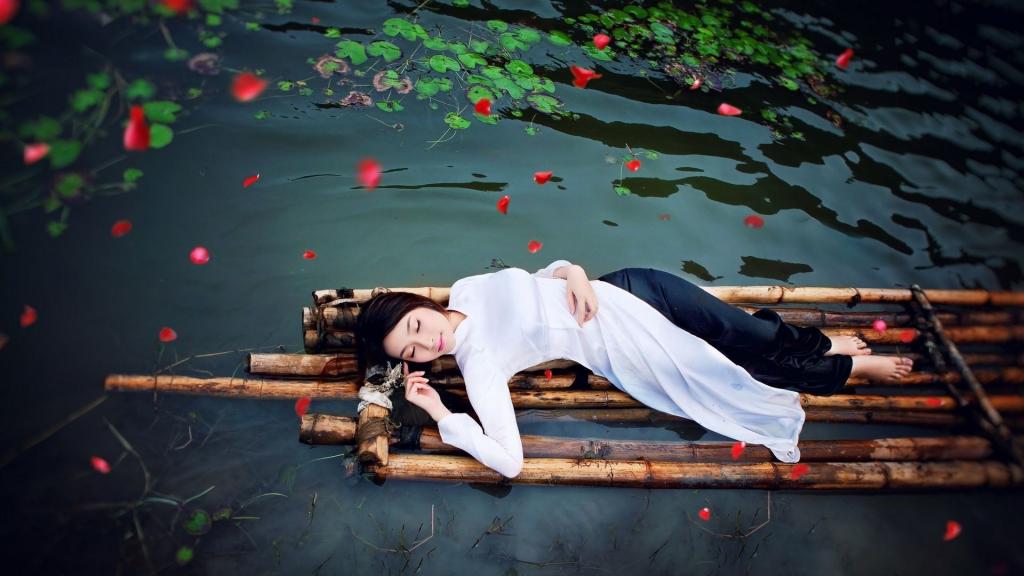 美如百合花一样的女子